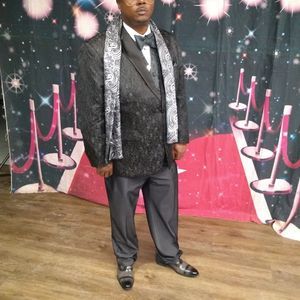 Meet your Posher, Dwayne